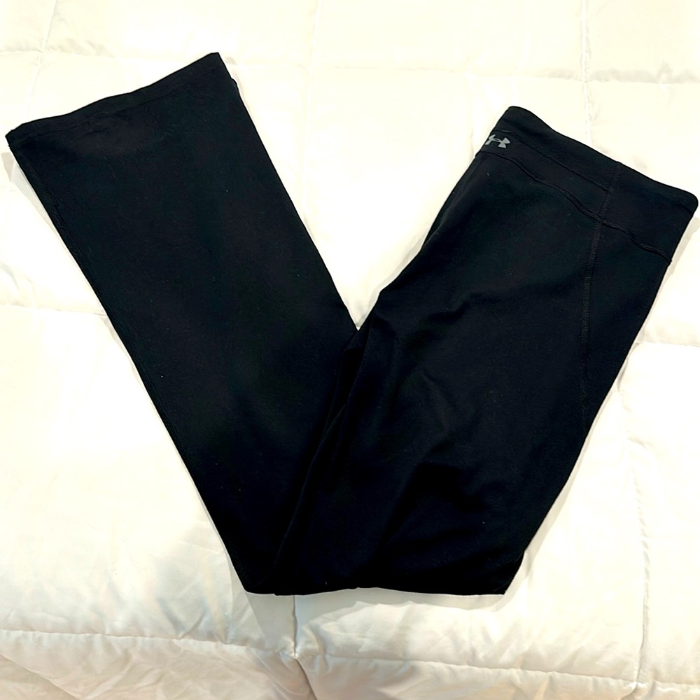Black under armour flare fitted leggings